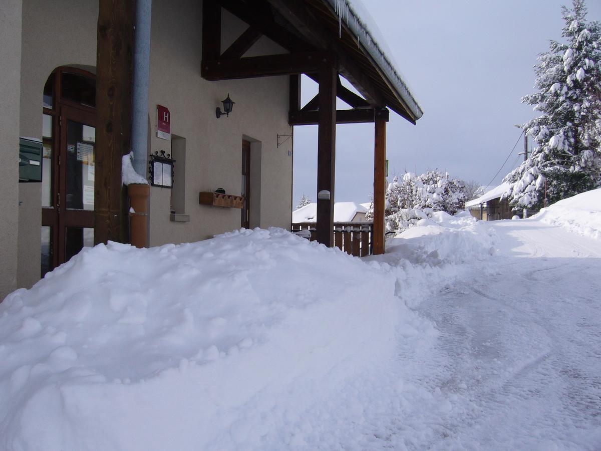 Hotel Auberge Du Grand Git La Chaux Neuve Exterior photo